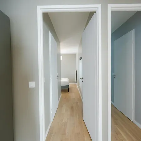 Confort Absolu A ,superbe Renove 7 Avec Salles De Bain Privatives *