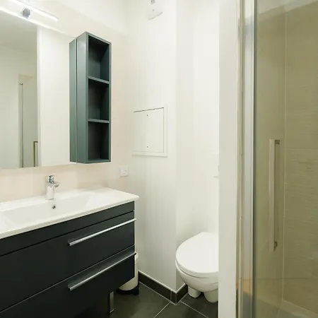 Confort Absolu A ,superbe Renove 7 Avec Salles De Bain Privatives * Paris