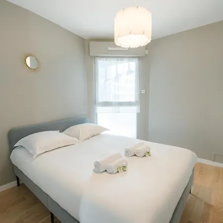 Appartement Confort Absolu A ,superbe Renove 7 Avec Salles De Bain Privatives Paris