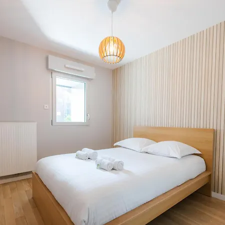 Confort Absolu A ,superbe Renove 7 Avec Salles De Bain Privatives Paris