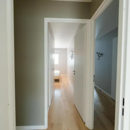 Confort Absolu A ,superbe Renove 7 Avec Salles De Bain Privatives Paris
