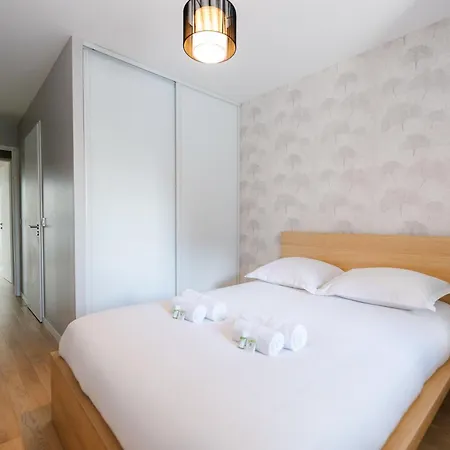 Confort Absolu A ,superbe Renove 7 Avec Salles De Bain Privatives Appartement