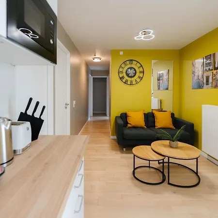 Appartement Confort Absolu A ,superbe Renove 7 Avec Salles De Bain Privatives *
