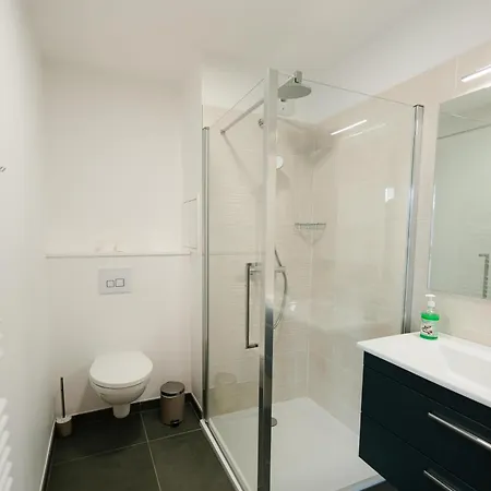 Appartement Confort Absolu A ,superbe Renove 7 Avec Salles De Bain Privatives