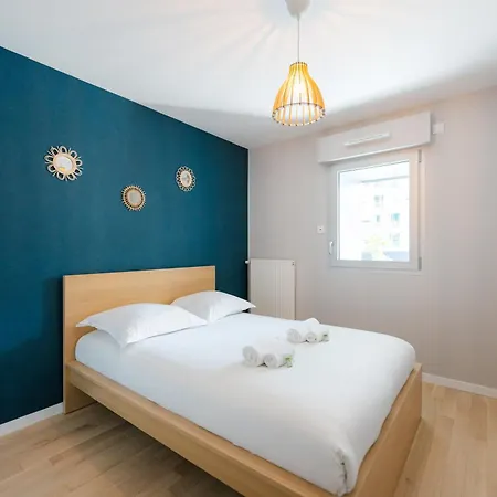 Appartement Confort Absolu A ,superbe Renove 7 Avec Salles De Bain Privatives *