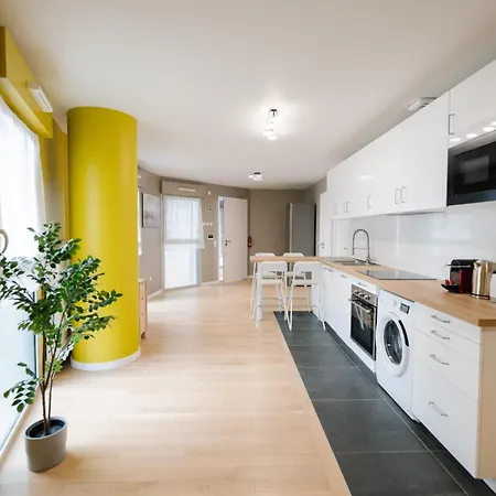 Confort Absolu A ,superbe Renove 7 Avec Salles De Bain Privatives Paris
