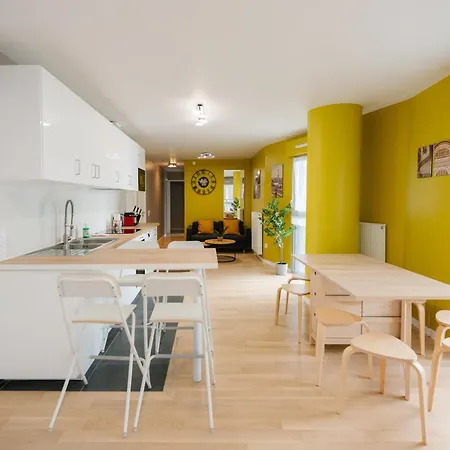 Confort Absolu A ,superbe Renove 7 Avec Salles De Bain Privatives *