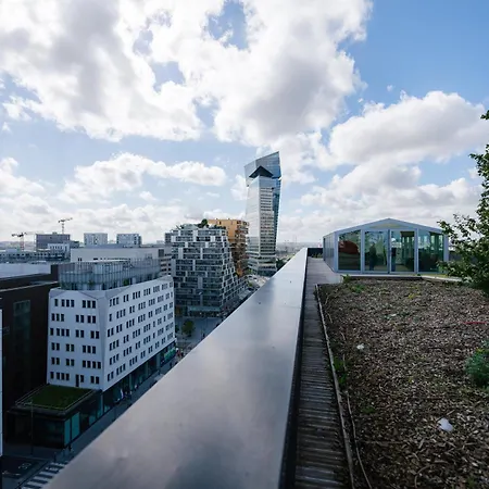 Confort Absolu A ,superbe Renove 7 Avec Salles De Bain Privatives Paris