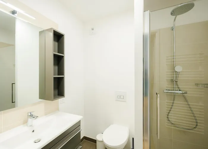Confort Absolu A ,superbe Renove 7 Avec Salles De Bain Privatives Διαμέρισμα *