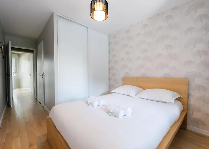 Confort Absolu A ,superbe Renove 7 Avec Salles De Bain Privatives Διαμέρισμα