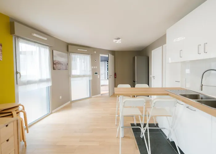 Confort Absolu A ,superbe Renove 7 Avec Salles De Bain Privatives Διαμέρισμα
