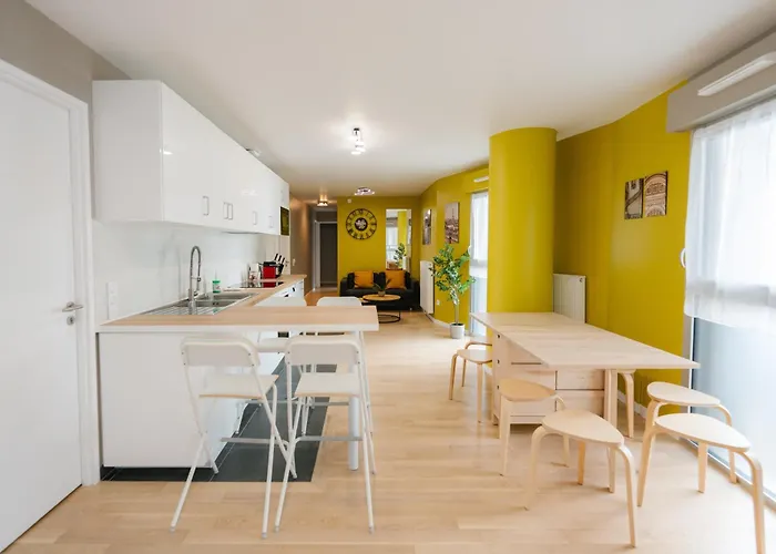 Confort Absolu A ,superbe Renove 7 Avec Salles De Bain Privatives *